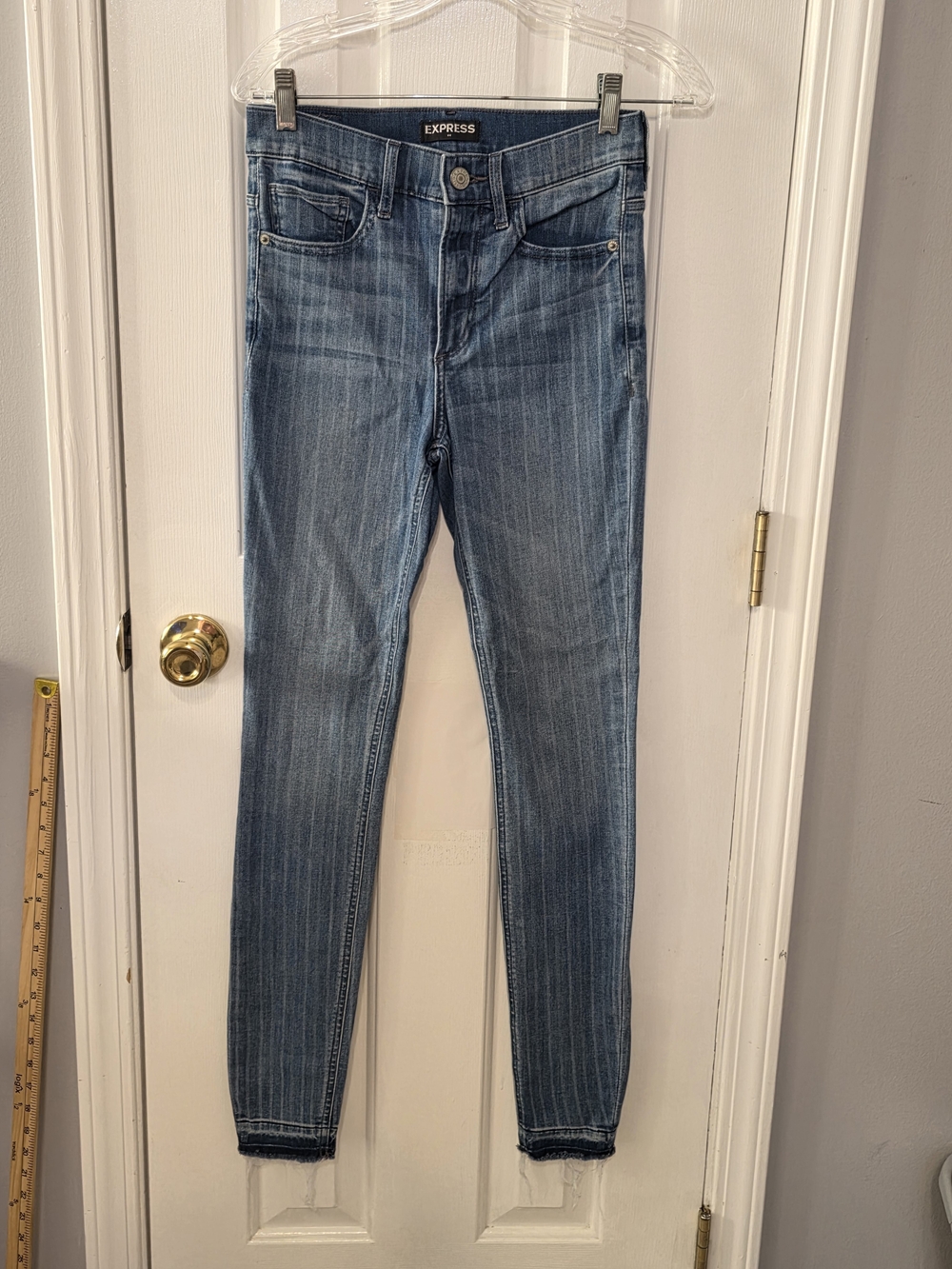 Express High-Rise Skinny Jeans in Medium Blue Pin Striped Size 2
